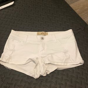 White stretchy Jean shorty shorts